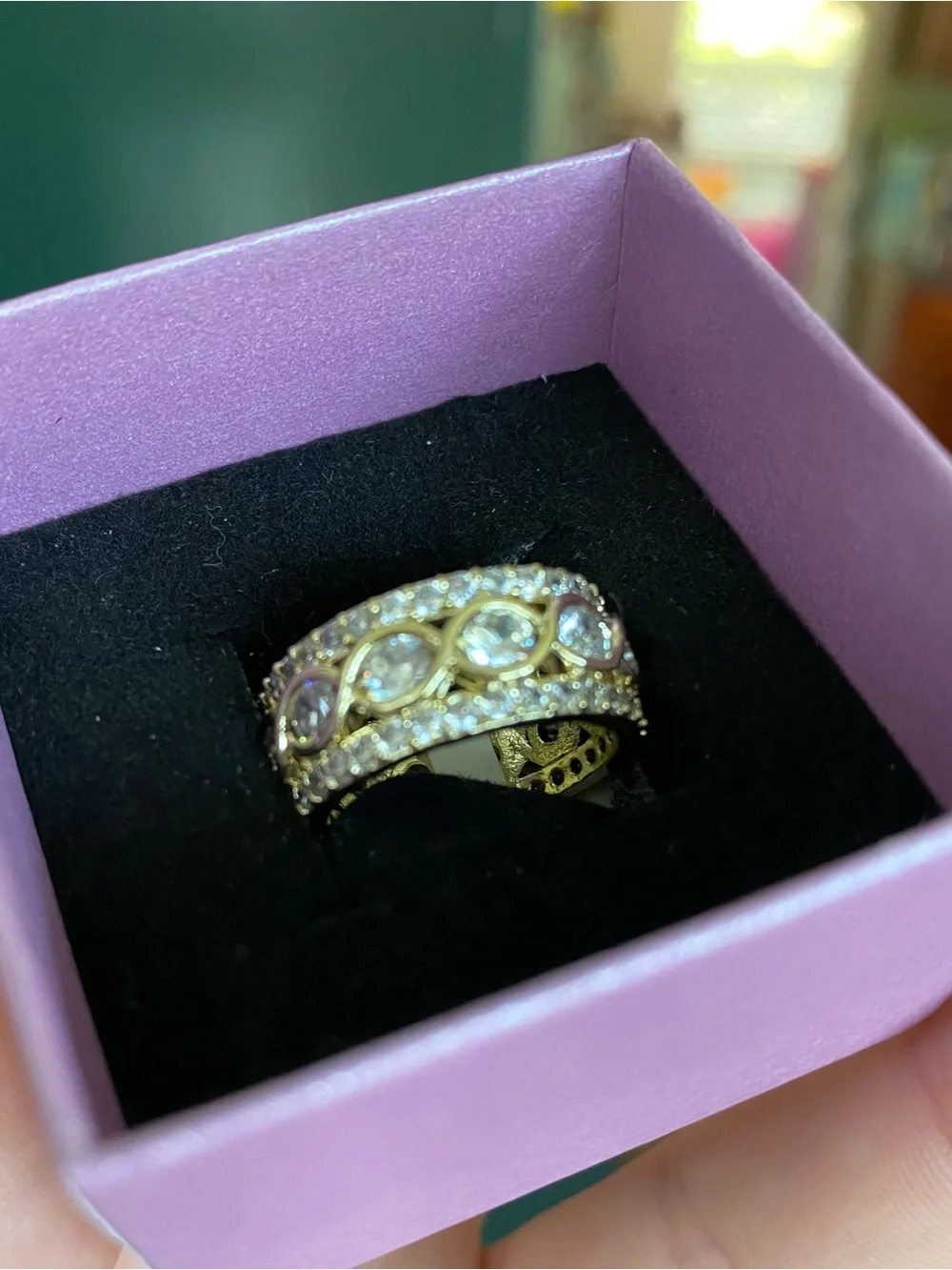 N/A elegant gold
